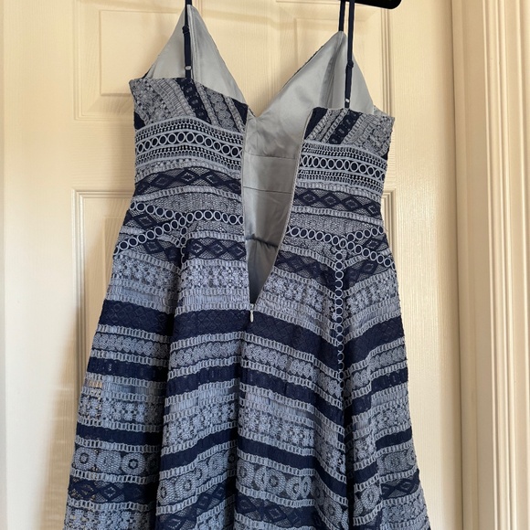 Ever New Women's Linear Fit and Flare Lace Eyelet Mini Dress Size 2 Navy - Picture 3 of 11